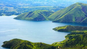 Read more about the article Misteri dan Keindahan Danau Toba yang Menakjubkan!